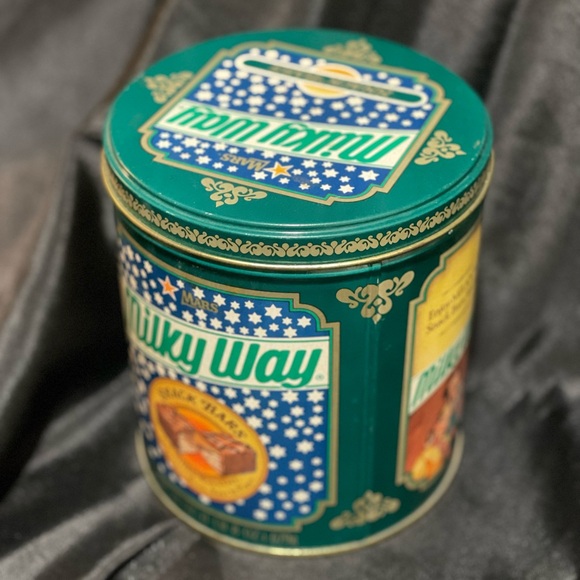 Vintage Tin, 80s Milky Way Tin with Lid - Picture 3 of 7